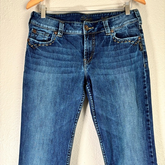 Silver Suki Surplus Mid Rise Bootcut Flare Jeans Size 30 - Picture 2 of 12